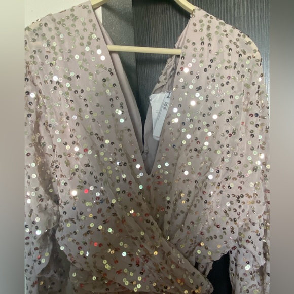 NWT ASOS DESIGN midi dress with batwing sleeve and wrap waist in scatter sequin - Picture 10 of 14